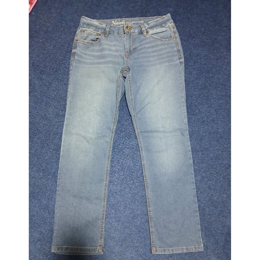 Natural Reflections  Medium Wash Subtle Fading Blue Jeans Straight Leg 6P